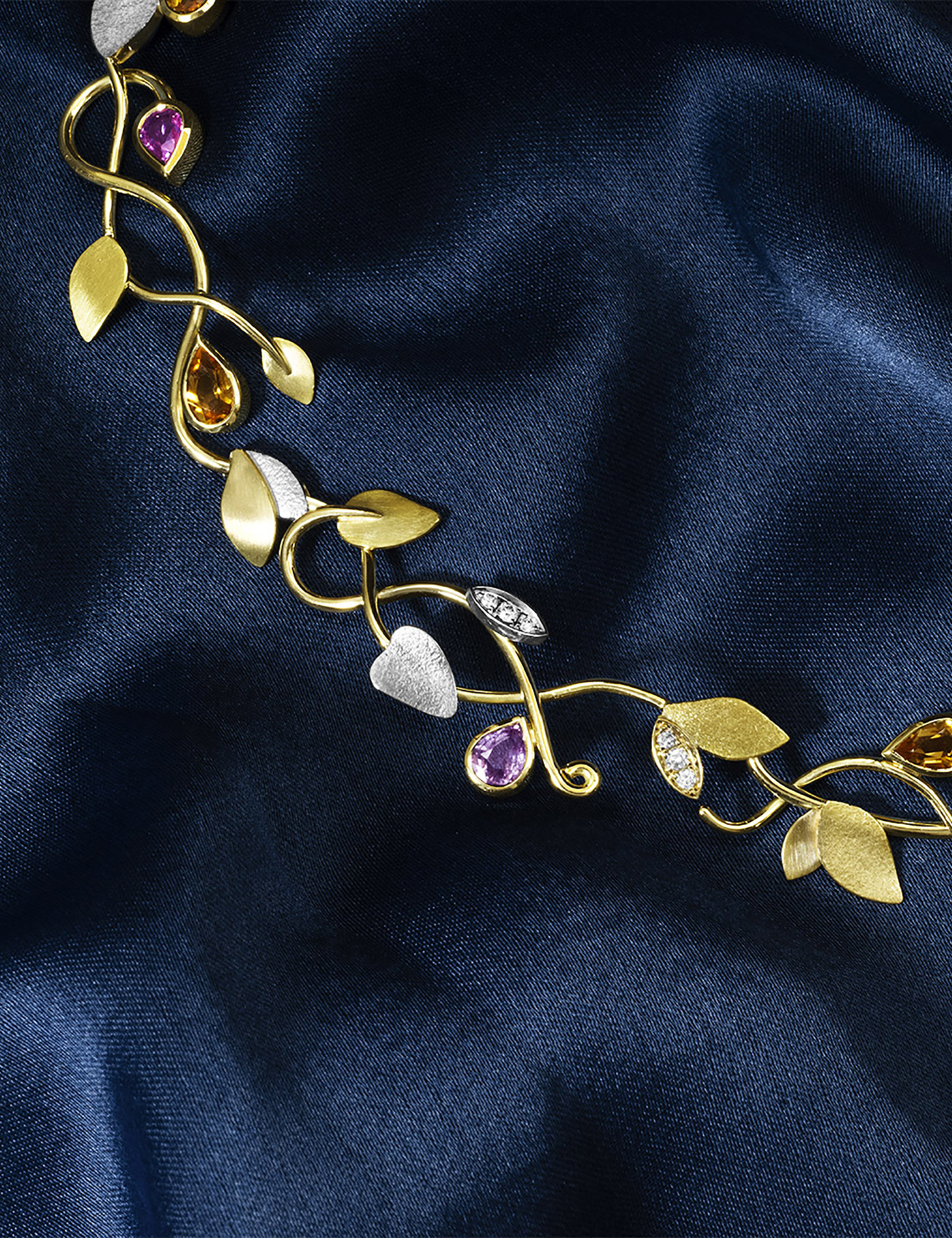 Deco-Blaettercollier Deco-Blaettercollier