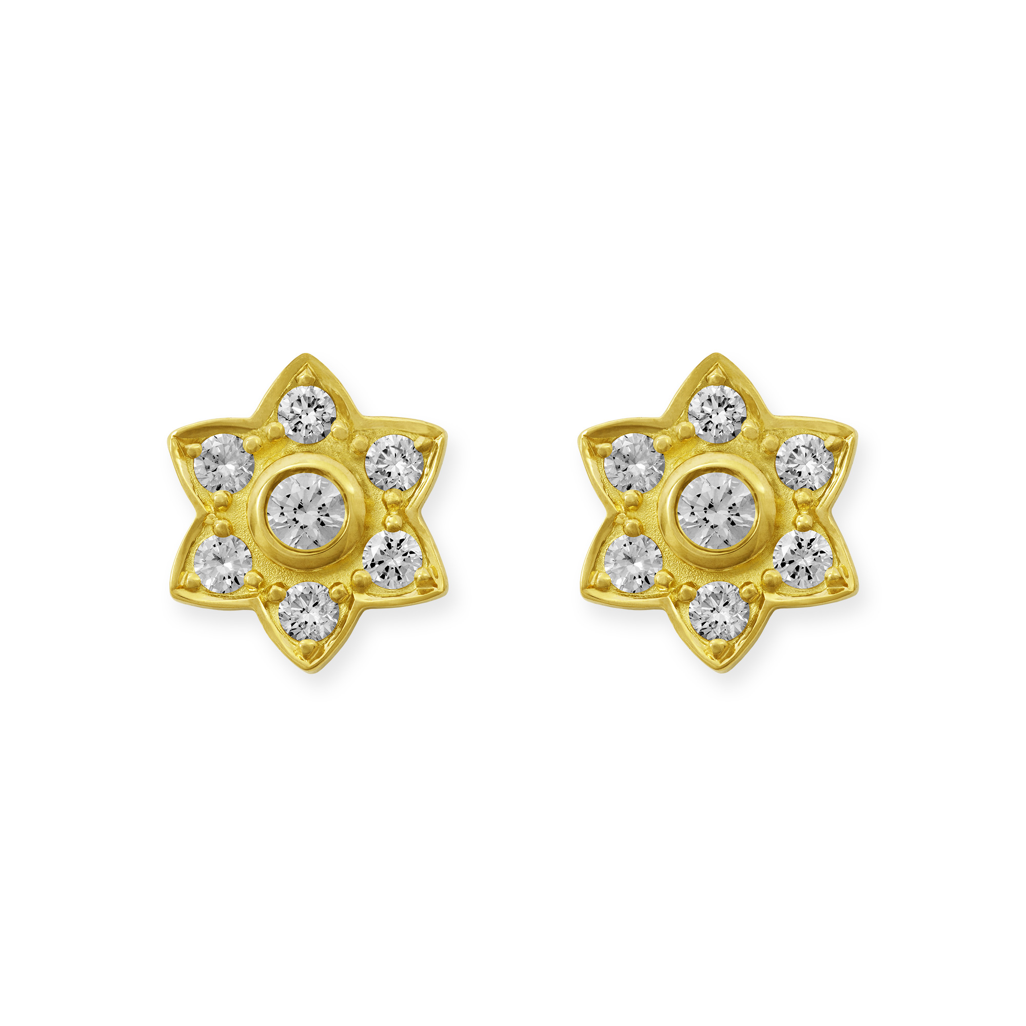 Sternförmige Ohrstecker aus 750 Gelbgold und 14 Brillanten. Vorderansicht. Die Ohrringe gehören zur Gruppe Flowerstar.