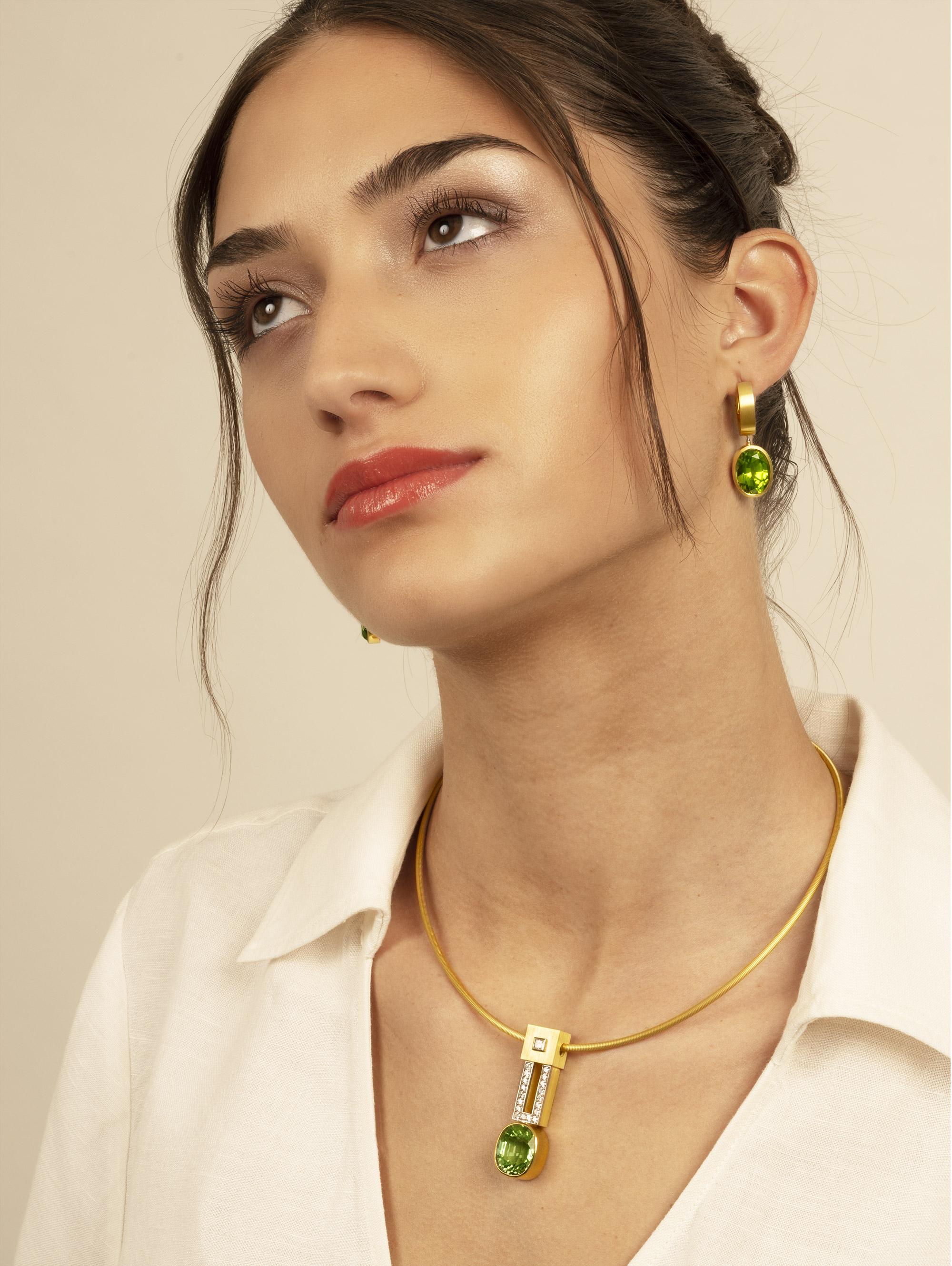 LESER Modelbild- Anhänger mit Peridot