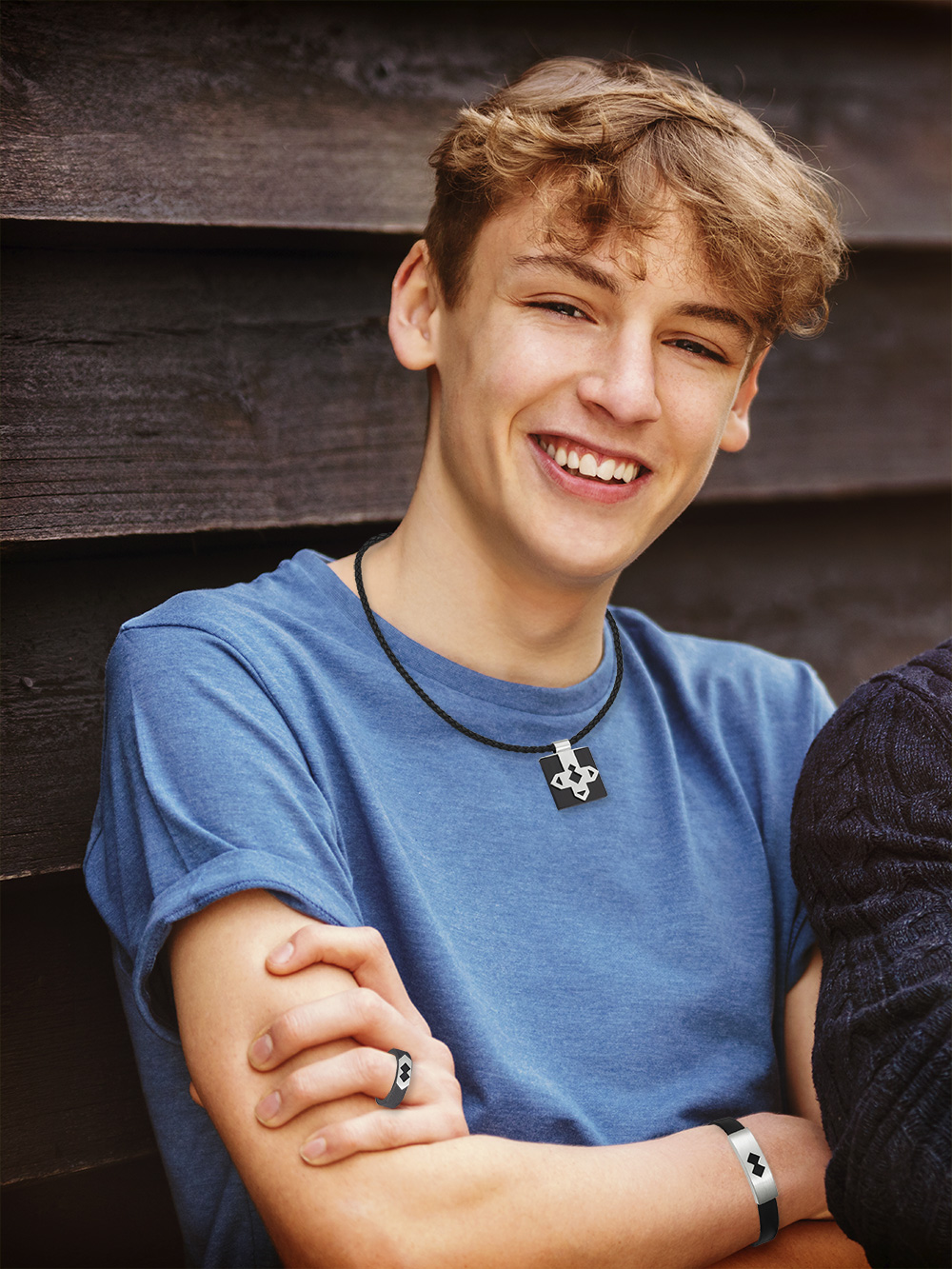 LESER Modelbilder- Anhänger aus Carbon für Männer LESER Modelbilder- Anhänger aus Carbon für Männer