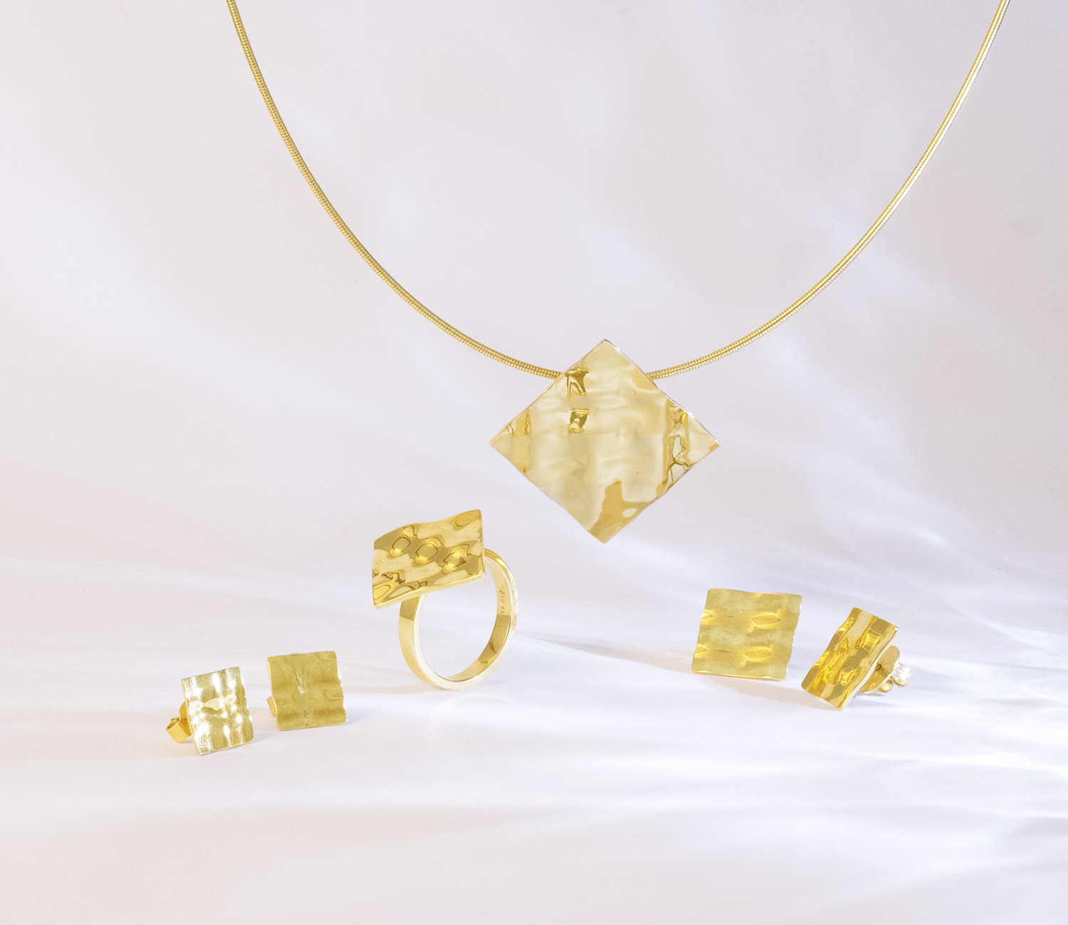 LESER Schmuck mit Deko-124109-124110-124111-124112-1500x1300px