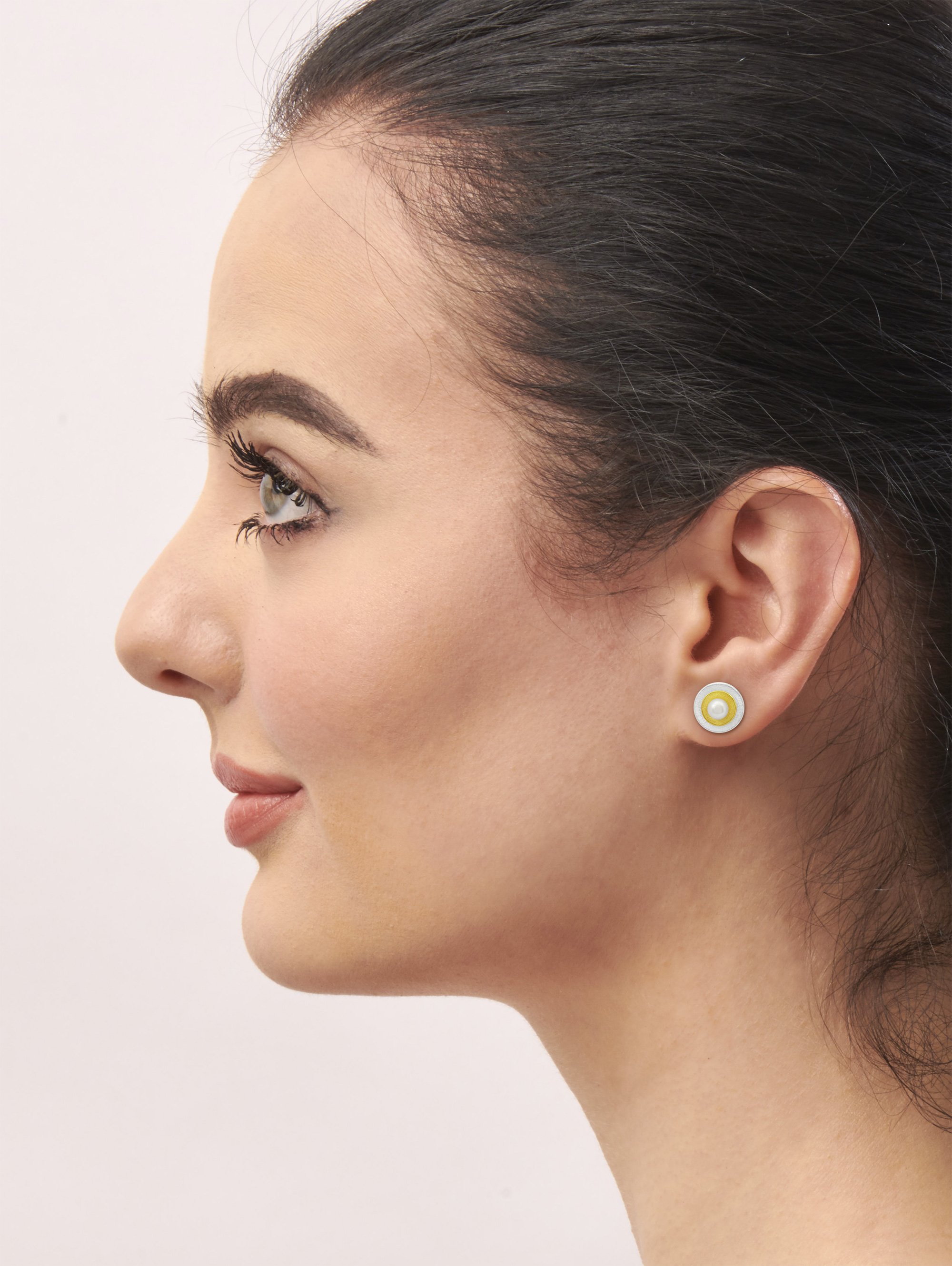 LESER Modelbilder-Ohr-Silber-Gelbgold-Perle-120411 LESER Modelbilder-Ohr-Silber-Gelbgold-Perle-120411
