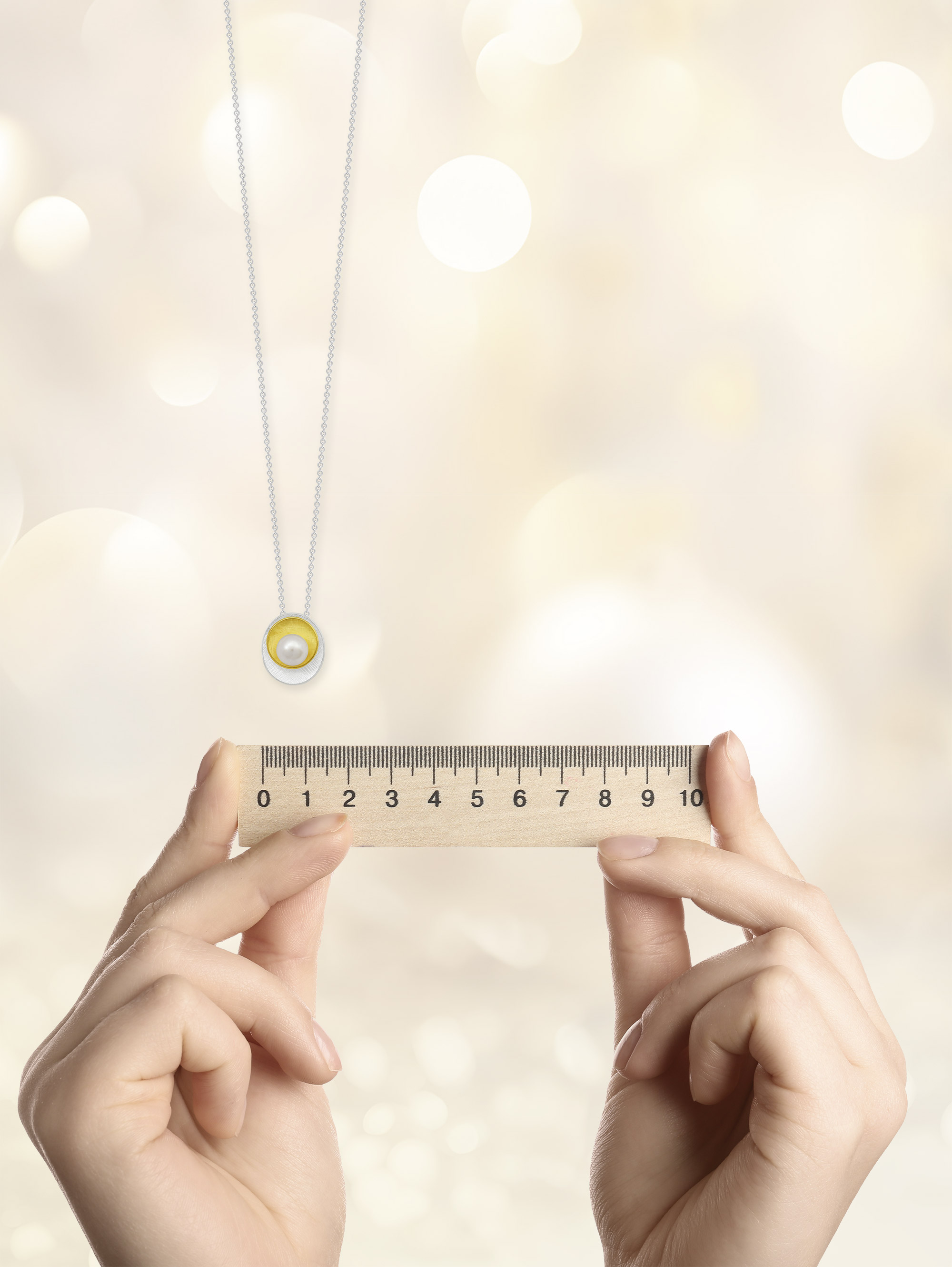 Schmuck mit Lineal -120410