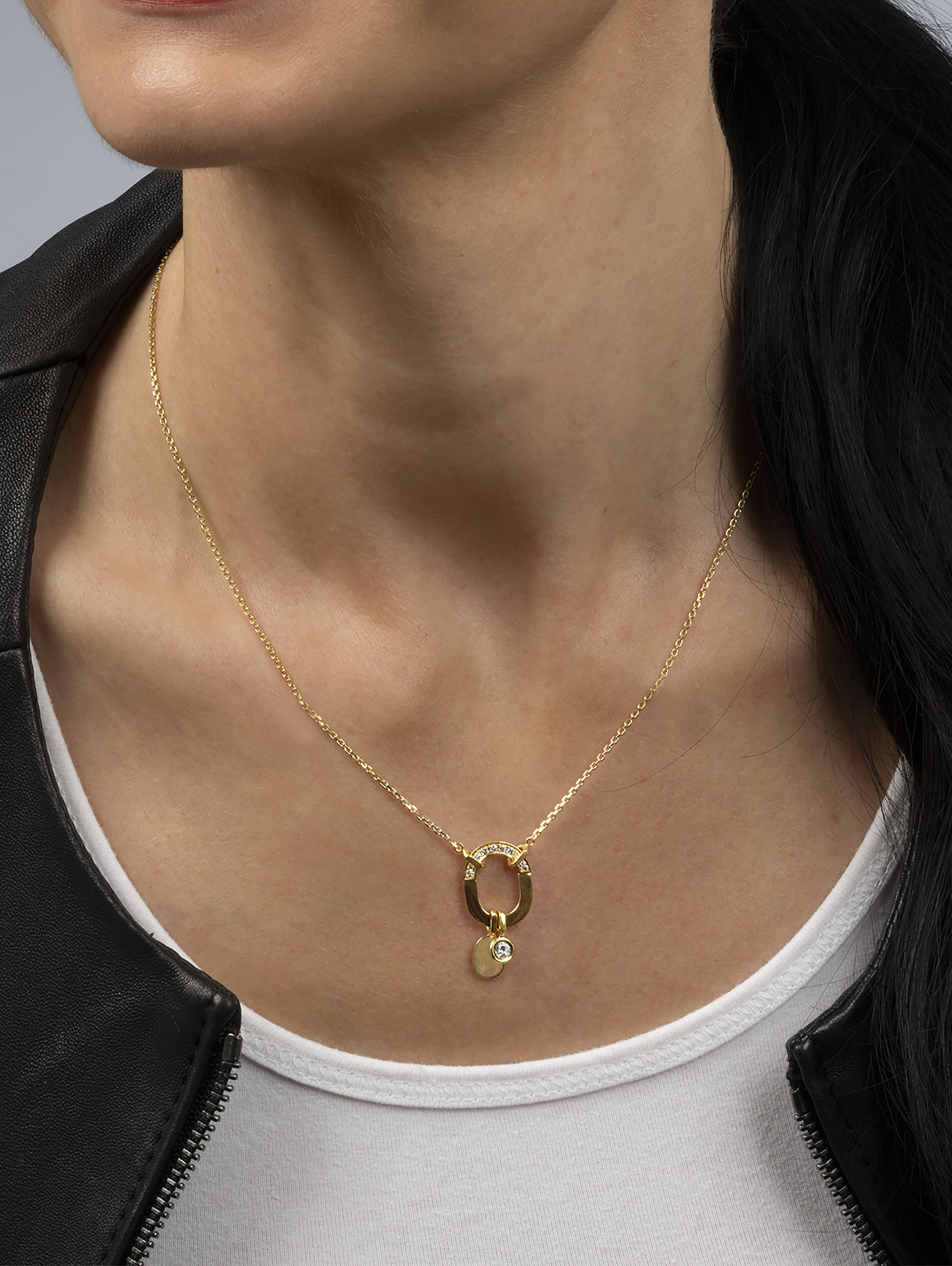 LESER Modelbild- Collier-JungerLuxus
