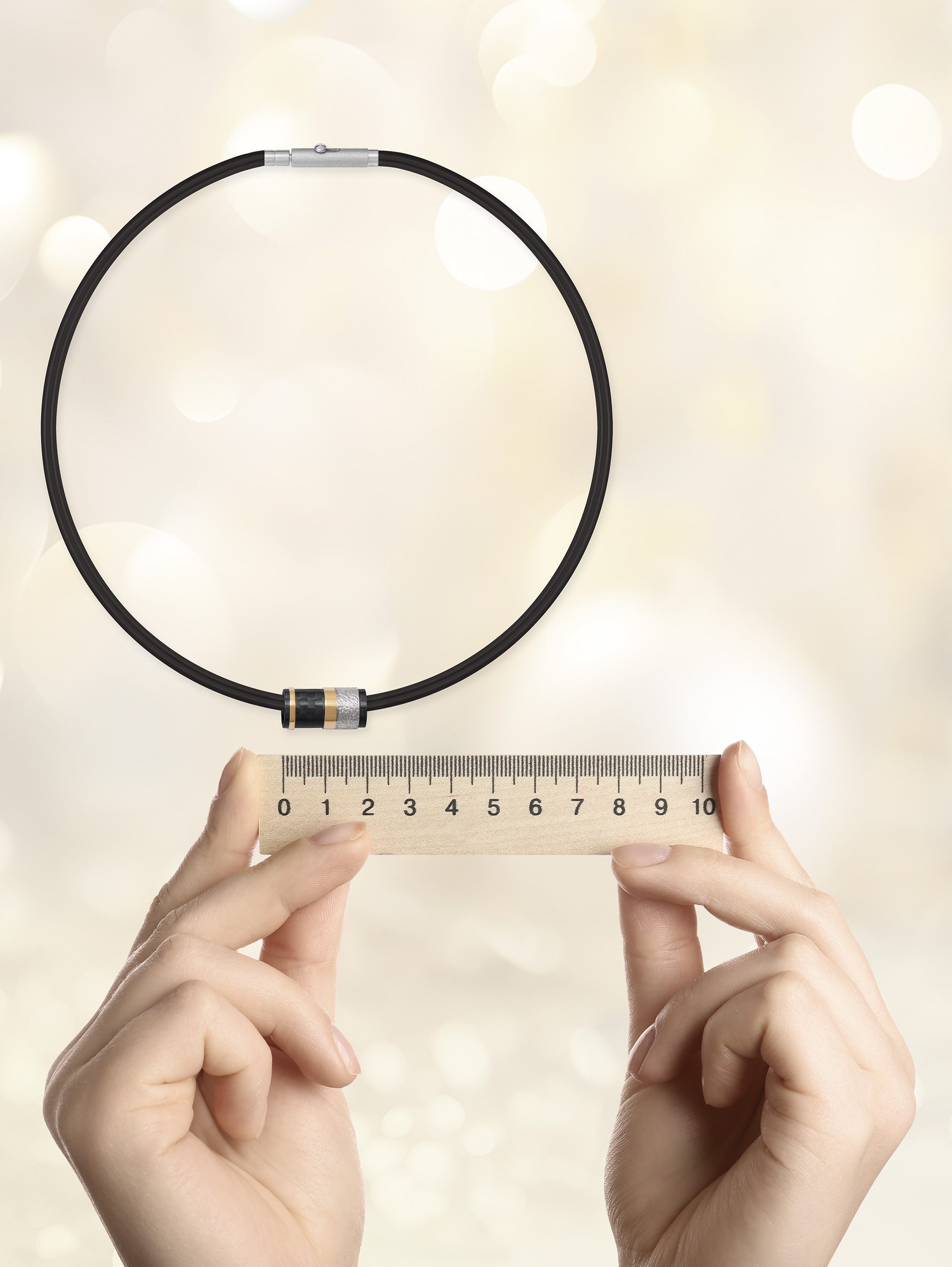 Anhänger mit Carbon