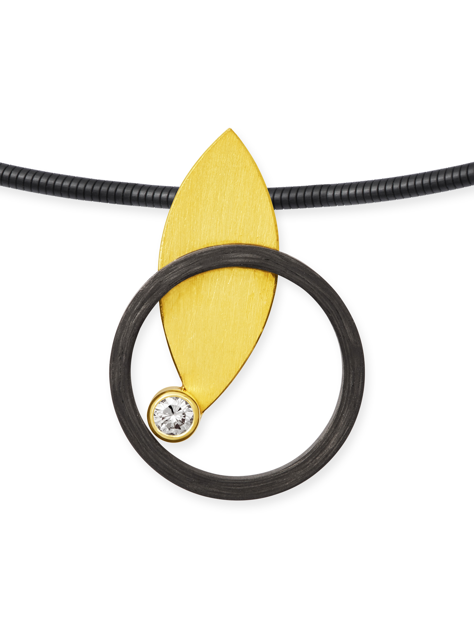 LESER Carbon-Anhaenger-Blatt-112140-aus Gelbgold mit Brillant LESER Carbon-Anhaenger-Blatt-112140-aus Gelbgold mit Brillant