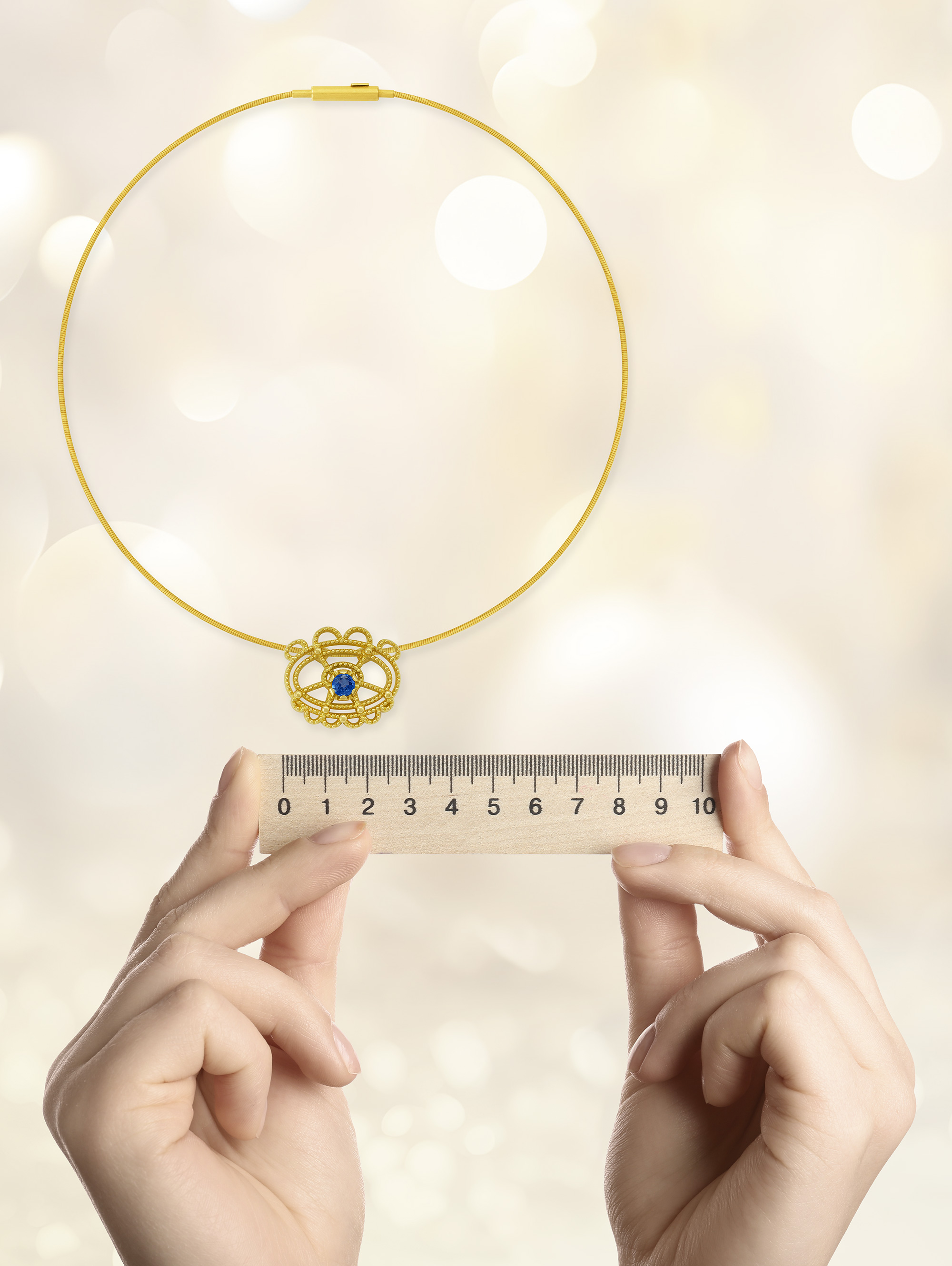 Anhänger mit Saphir