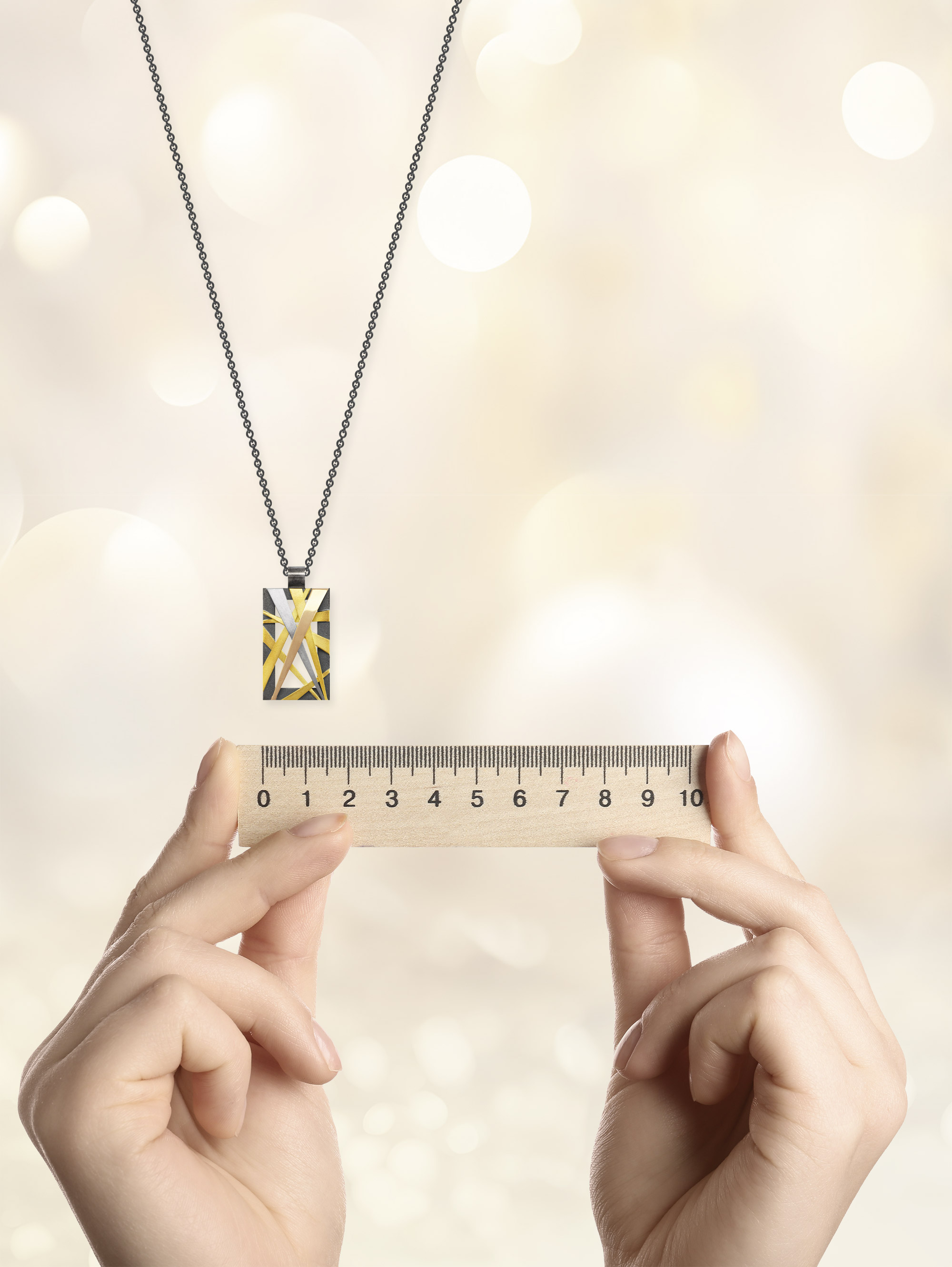 Schmuck mit Lineal -118676